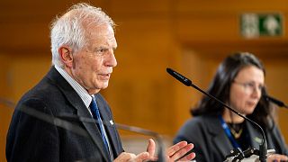 Josep Borrell fala após uma reunião de ministros da UE, Bruxelas, 12 de fevereiro