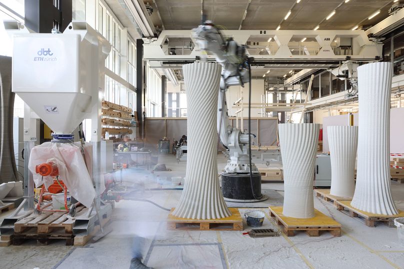 The first eight columns began printing on 1 February. In total, it will take 900 hours of 3D printing for the tower to be completed.
