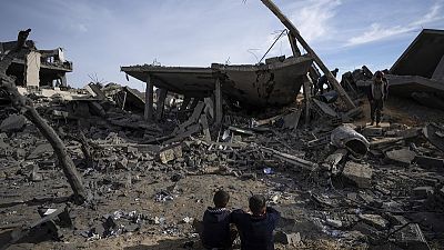 A rafahi épület romjai, ahonnan a két izraeli túszt kimentették 2024. február 12-én