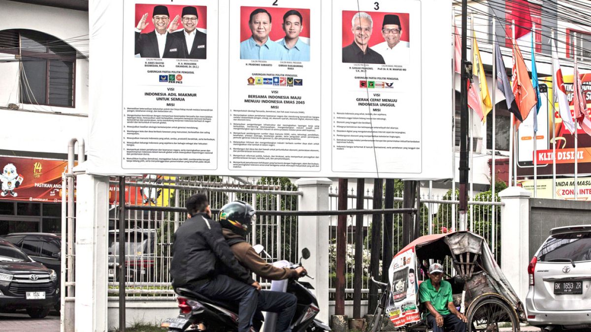 Endonezya'da, kayıtlı 205 milyon seçmen, çarşamba günü (14 Şubat) yapılacak başkanlık ve parlamento seçimleri için sandığa gidecek