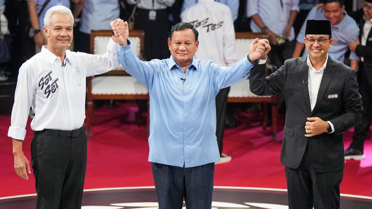 سه کاندیدای ریاست‌جمهوری اندونزی از چپ گنجار پرانووو، پرابووو سوبیانتو و آنیس باسودان، دسامبر ۲۰۲۳
