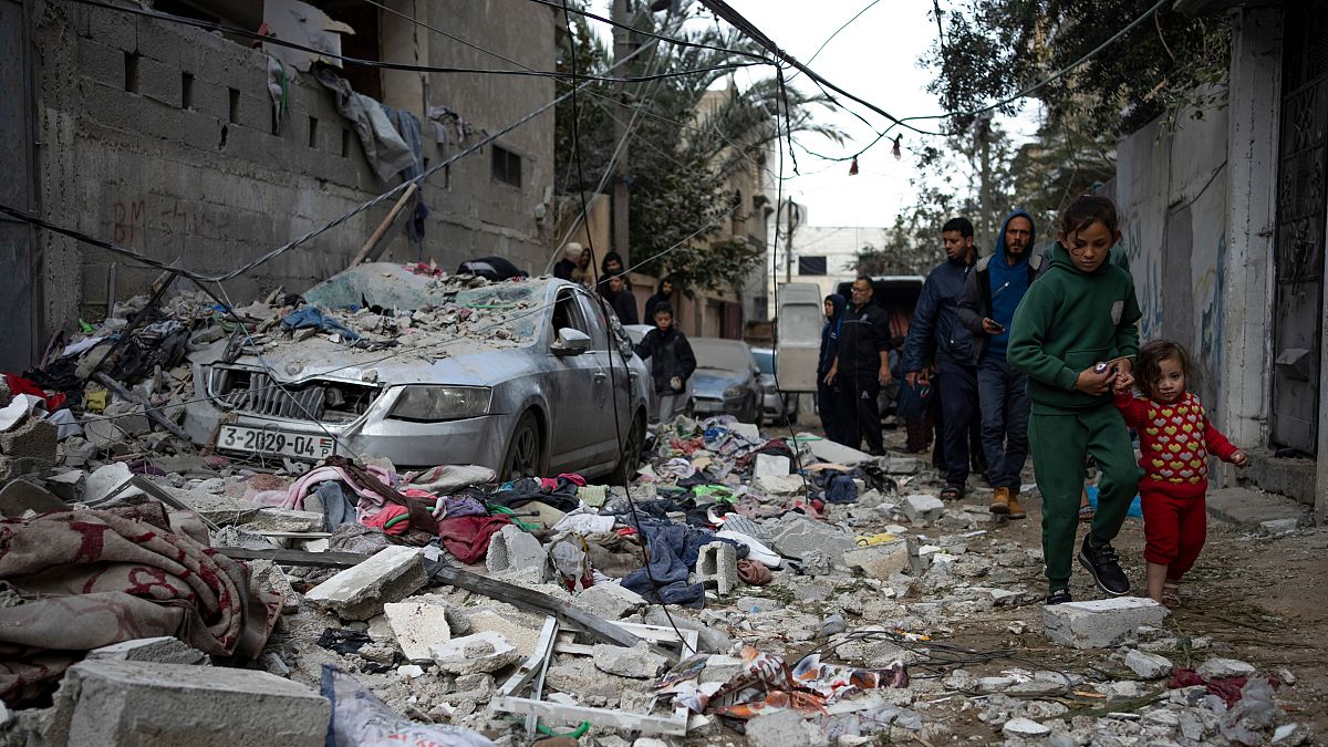 Israel-Hamas negotiations set to continue as Rafah assault looms thumbnail