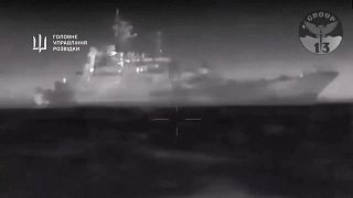 Ucrânia diz ter afundado navio de guerra russo