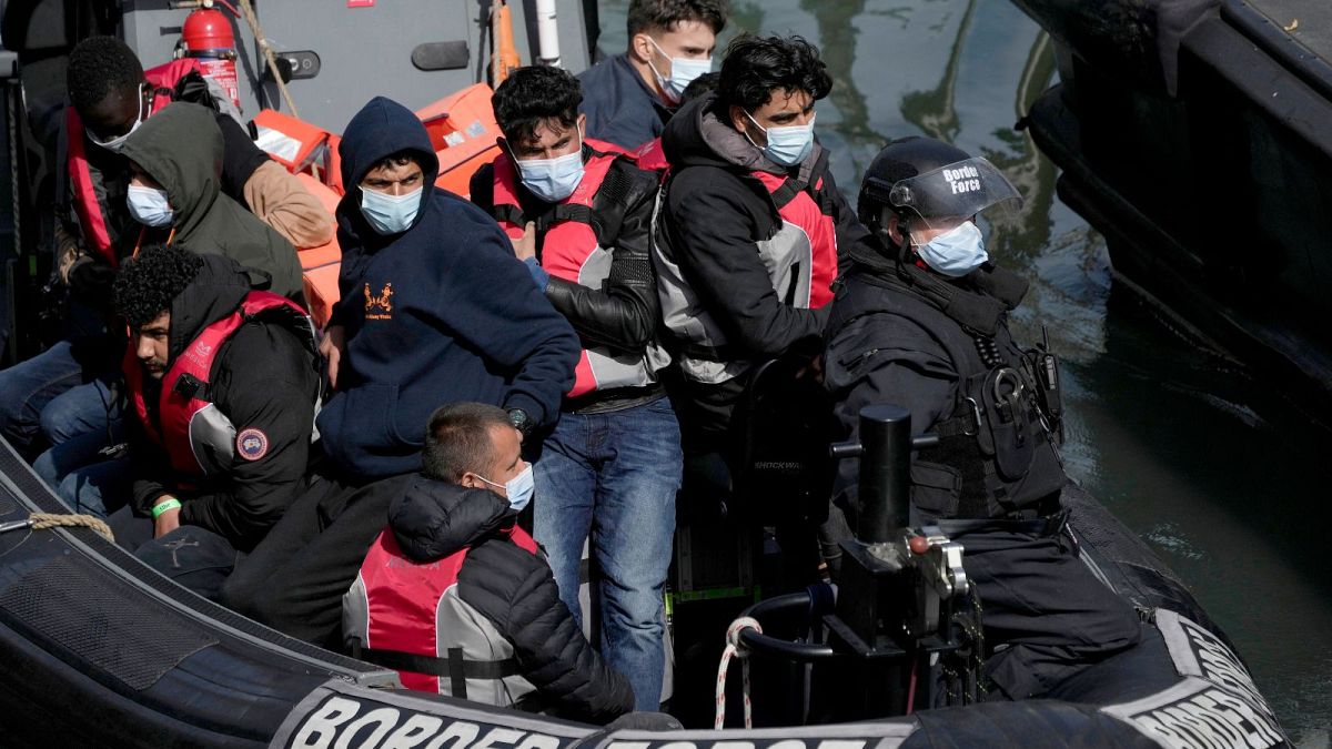 Le gouvernement britannique va payer des influenceurs TikTok pour avertir les migrants de ne pas traverser la Manche