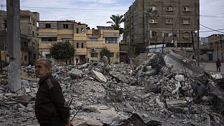 Refah'ta iki rehineyi kurtarma operasyonu sırasında İsrail'in hava saldırısına uğrayan Hasouna ailesinin evinin enkazı, 13 Şubat 2024 