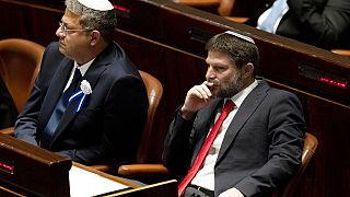   إيتامار بن غفير، وبتسلئيل سموتريش، يمين، يحضران مراسم أداء اليمين للبرلمان الإسرائيلي، في الكنيست، في القدس- 15 نوفمبر 2022