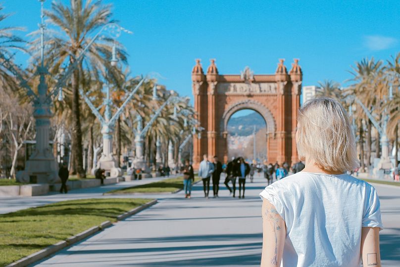 Rentner könnten den Arco de Triunfo in Barcelona erkunden