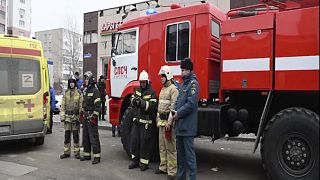 رجال الإطفاء وعمال الإنقاذ في بيلغورود، روسيا