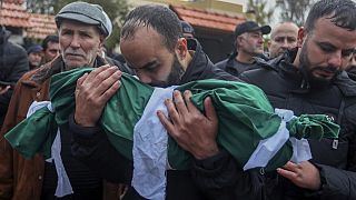 İsrail'in Lübnan'ın güneyine yönelik düzenlediği hava saldırılarında aralarında 5 çocuğun da bulunduğu 10 sivil öldü