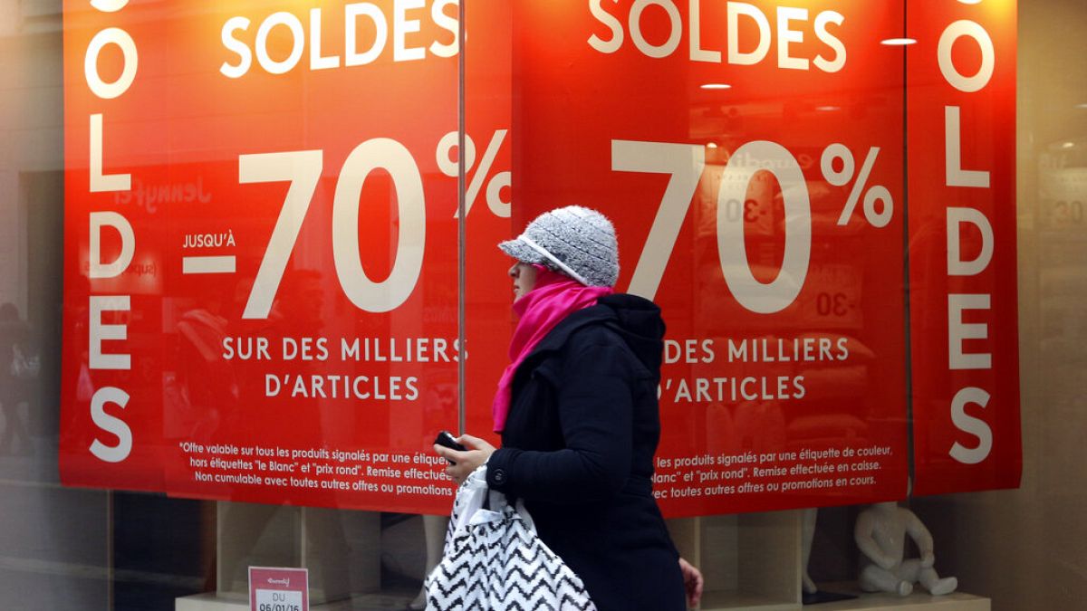 French inflation falls to two-year low as energy prices decline thumbnail