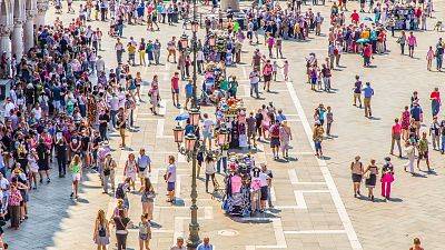 Πλήθος κόσμου στην πλατεία του Αγίου Μάρκου, Βενετία.