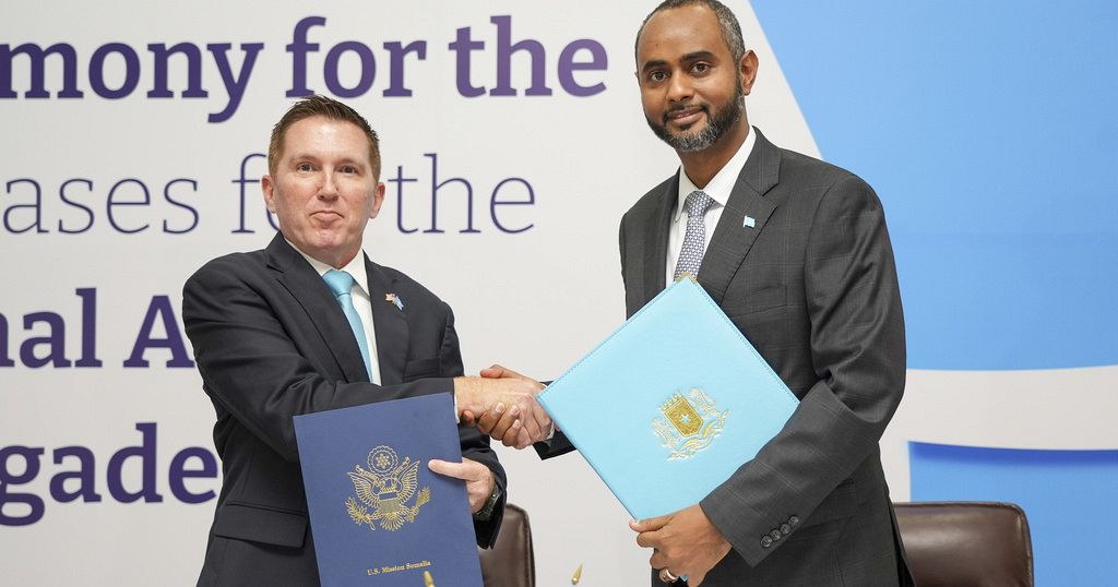 US to construct 5 new military bases to support Somali army combating extremist rebellion US to construct 5 new military bases to support Somali army combating extremist rebellion