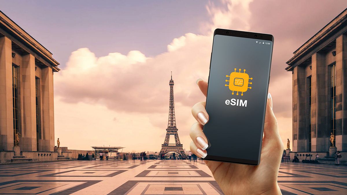 Why eSIMs are perfect for short & long stay travelling thumbnail