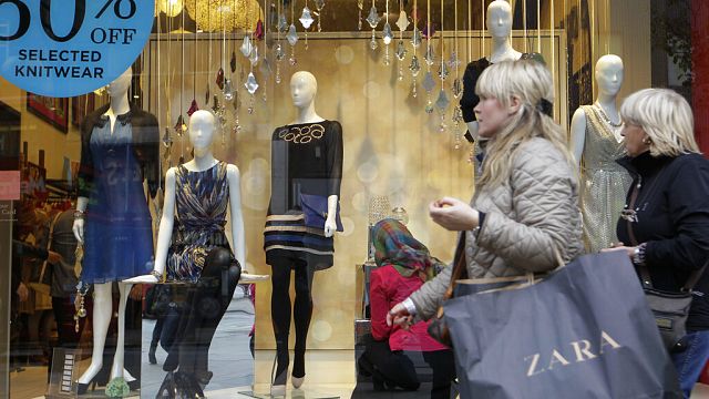 UK retail sales rise at fastest pace since 2021: Will recession be ...