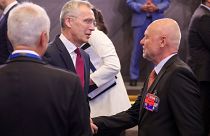 Jens Stoltenberg, a NATO főtitkára és Todor Tagarev bolgár védelmi miniszter Brüsszelben 2023. június 16-án