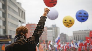 Neste sábado, 15 de setembro de 2012, o líder da oposição russa, Alexei Navalny, discursa numa manifestação de protesto em Moscovo, Rússia.