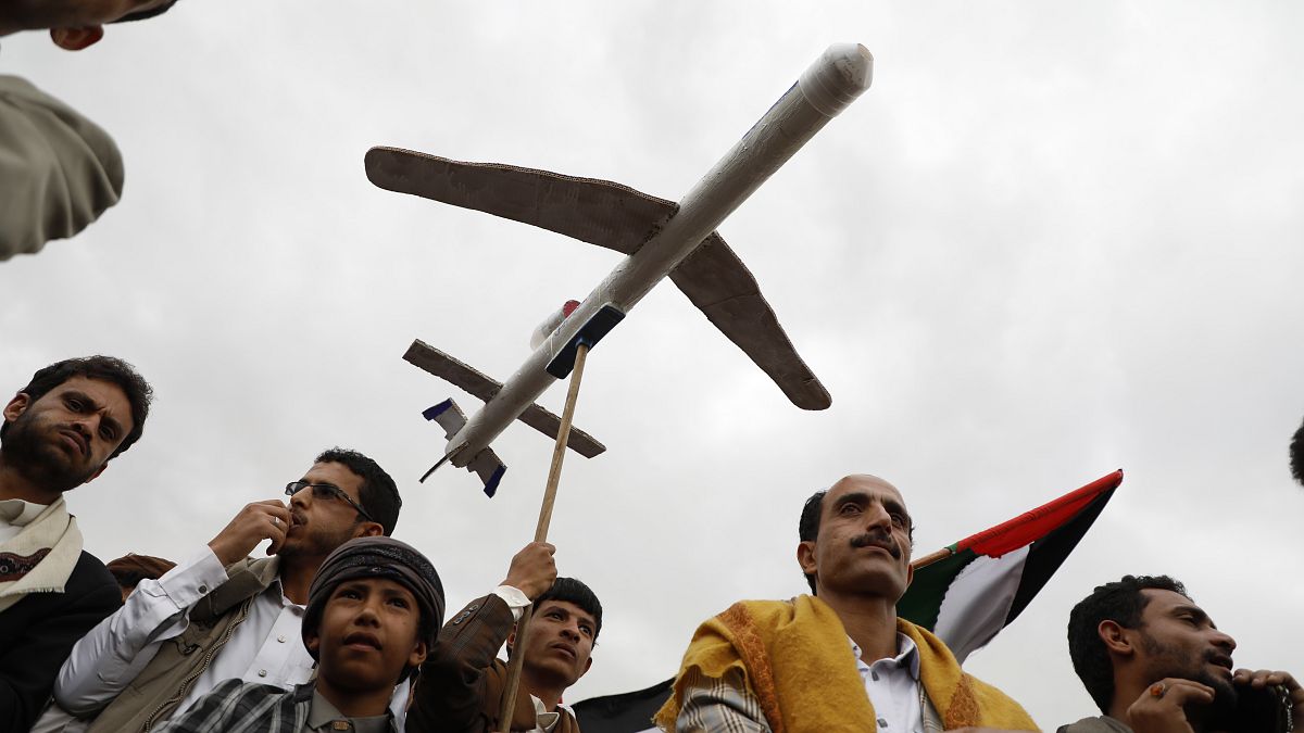 متظاهرون يمنيون في صنعاء