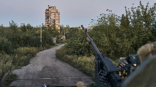 Ουκραν΄ςο στρατιώτης σε οχυρωμένη θέση στην Αβντιίβκα