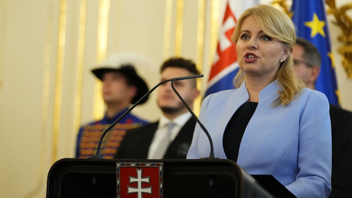 Slovak president challenges the government's move to eliminate the special anti-graft prosecutor thumbnail