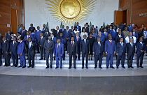 Foto de familia con los principales líderes africanos en la primera sesión de la Cumbre. 
