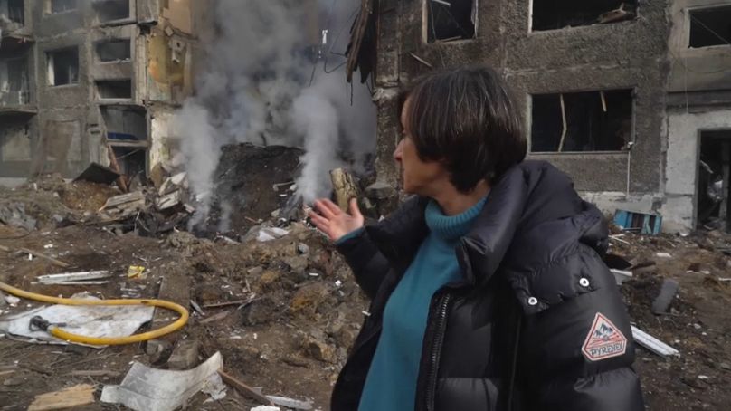 Euronews-Reporterin Valérie Gauriat berichtet aus dem Osten der Ukraine