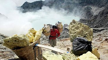 استخراج گوگرد در جاوه شرقی