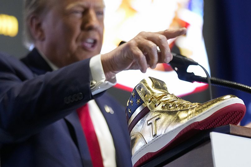 A Trump-cipő