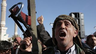 مقاتل تابع لأنصار الله الحوثيين 