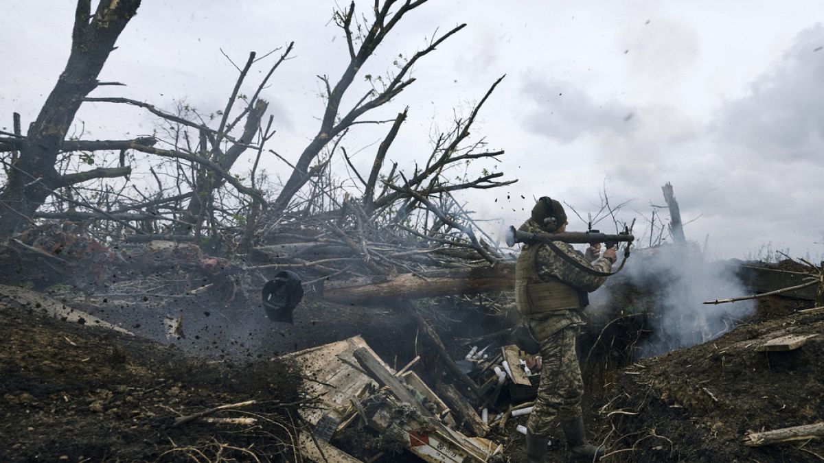 Un soldat ukrainien sur le front à proximité de la ville d'Avdiïvka