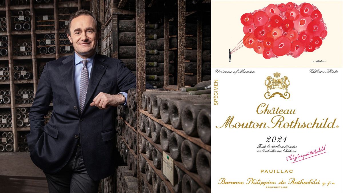 От 1945 г винарското имение Château Mouton Rothschild възлага всяка