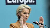 Η Ursula von der Leyen, η πρόεδρος της Ευρωπαϊκής Επιτροπής, ανακοίνωσε το απόγευμα της Δευτέρας την υποψηφιότητά της για την επανεκλογή της.