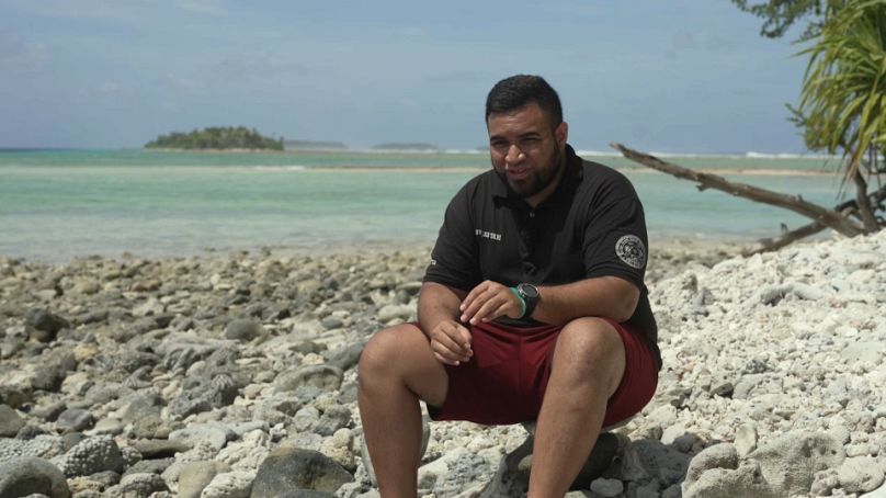 Bryant J. Zebedy, responsabile della rete delle aree protette delle Isole Marshall