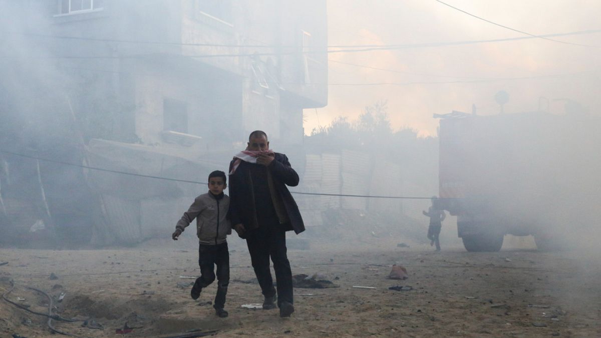Gaza death toll hits grim milestone as UN votes on ceasefire thumbnail