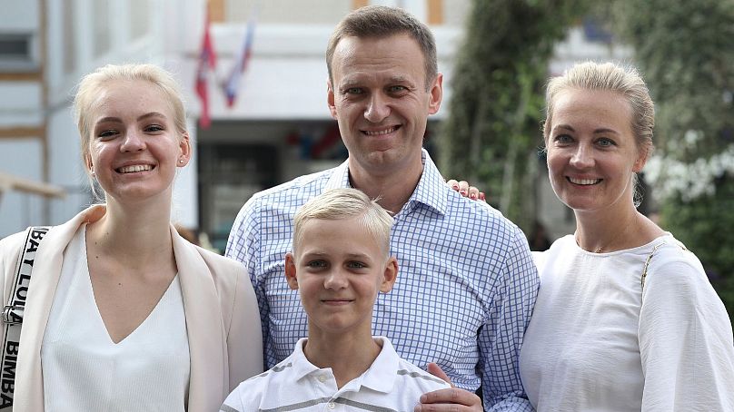 تصویری از الکسی ناوالنی به همراه همسر و دو فرزند او در تاریخ ۸ سپتامبر ۲۰۱۹