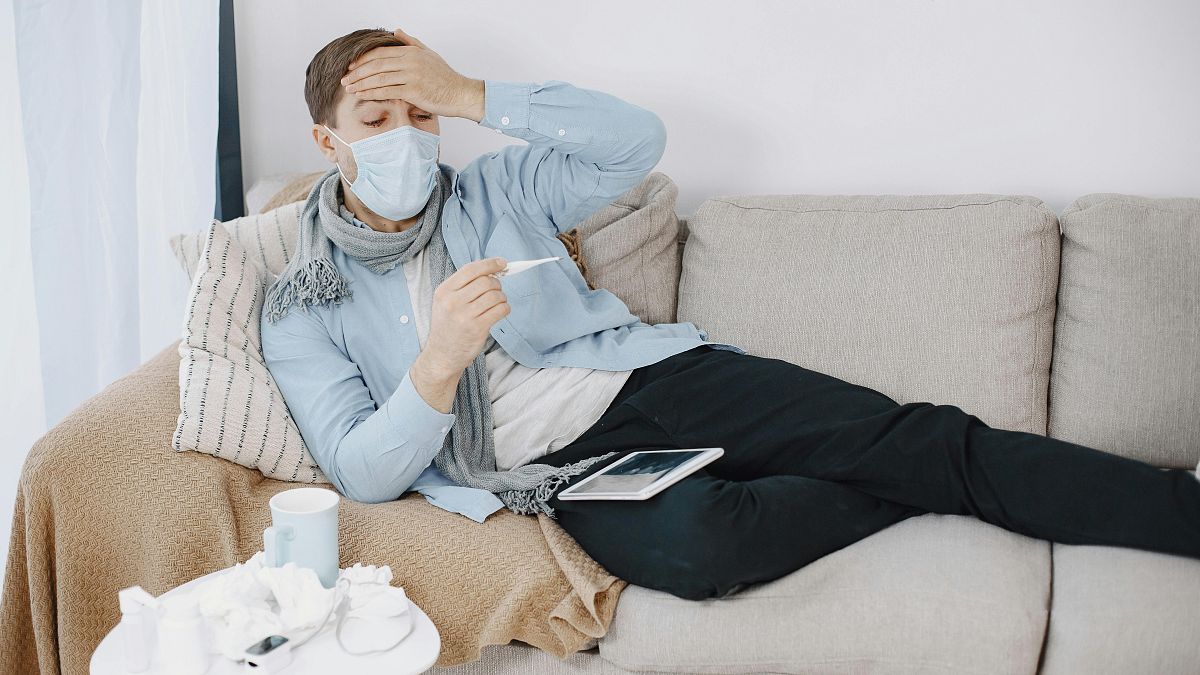 Проверка на фактите: Може ли студеното време наистина да ви разболее?