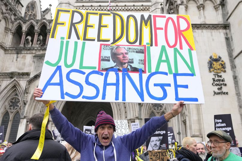 Die britische Justiz steht vor der Entscheidung, ob Julian Assange an die USA ausgeliefert wird oder nicht.