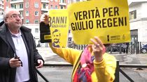 Οι γονείς του Ιταλού φοιτητή έξω από το δικαστήριο στην Ρώμη