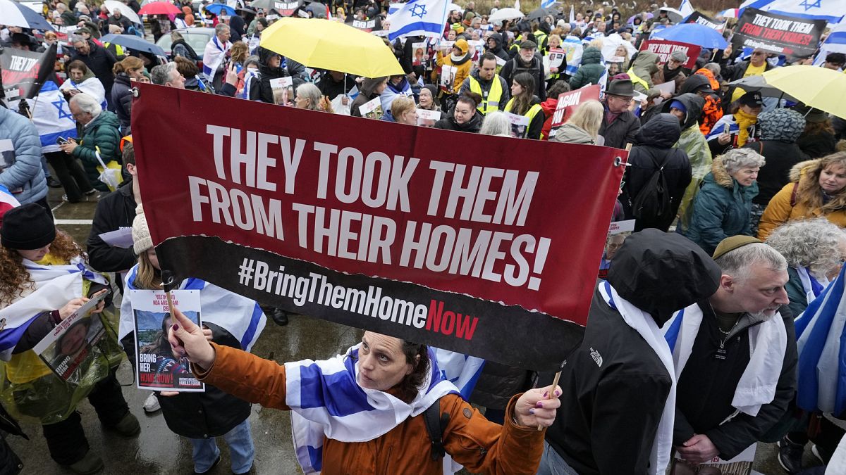 Families call on EU to help free Gaza hostages as Israel sets Rafah ultimatum thumbnail