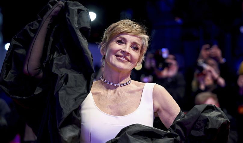 Sharon Stone amerikai színésznő érkezik a tiszteletbeli Arany Medve átadására Martin Scorsese amerikai rendezőnek az idei Berlinalén,