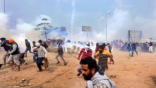 شلیک گاز اشک‌آور به سمت کشاورزان معترض هندی