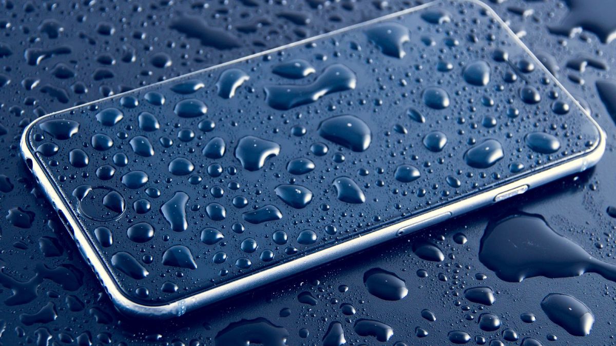 O iPhone da Apple pode resistir à água em determinados casos.