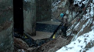 Ucrânia constrói escolas subterrâneas para proteção dos alunos contra mísseis russos