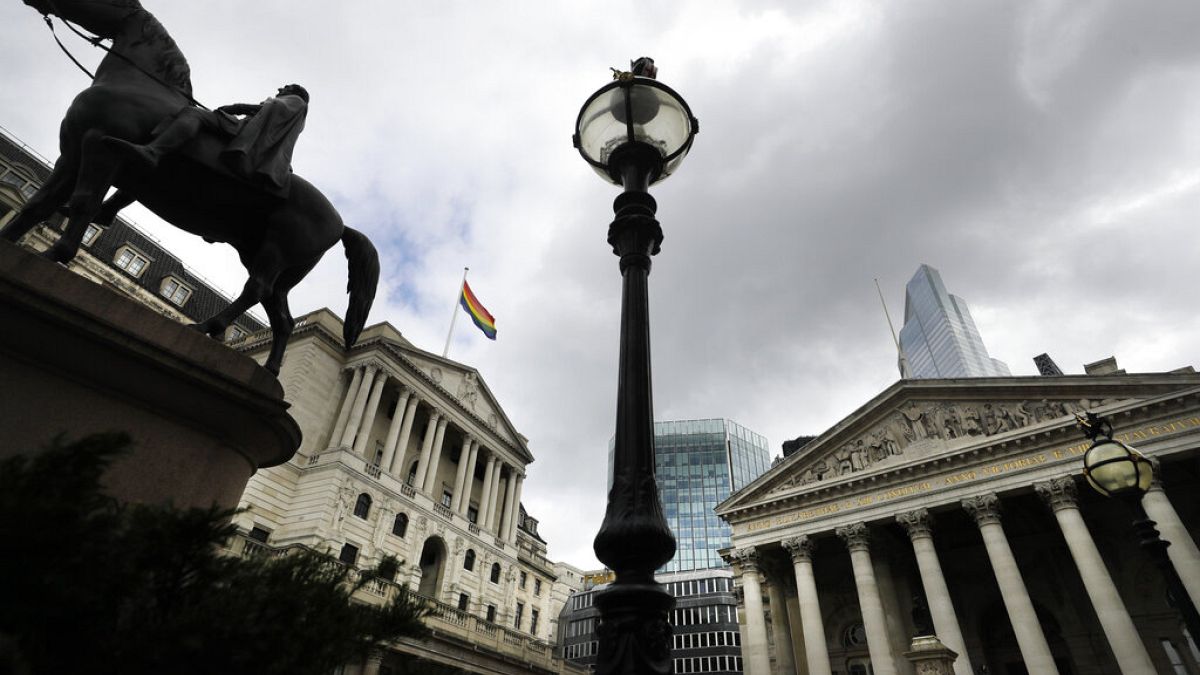 Banco de Inglaterra anunciou agora a data de entrada em circulação das novas notas
