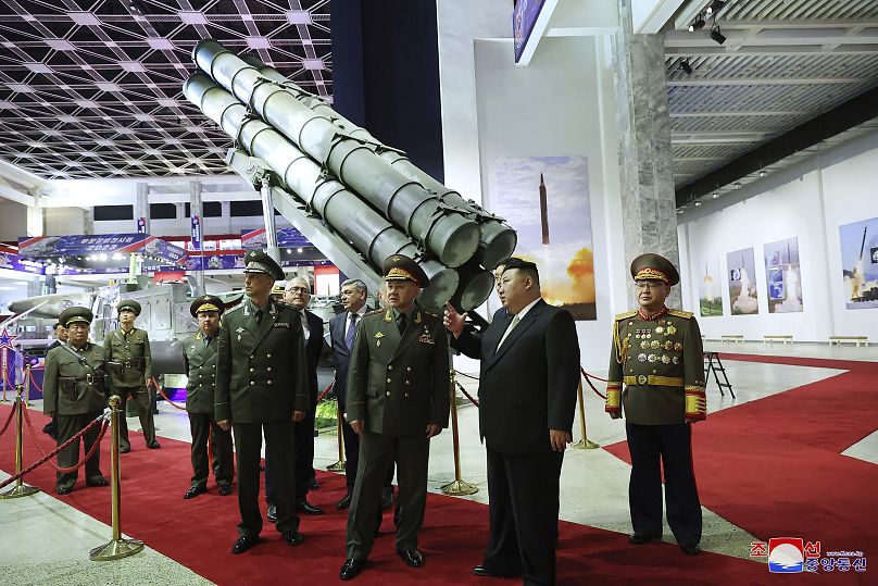 سفر وزیر دفاع روسیه به کره شمالی و دیدار با رهبر آن در ماه ژوئیه ۲۰۲۳