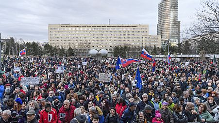 Tüntetés Pozsonyban Jan Kuciak és jegyese, Martina Kusnirova emlékére