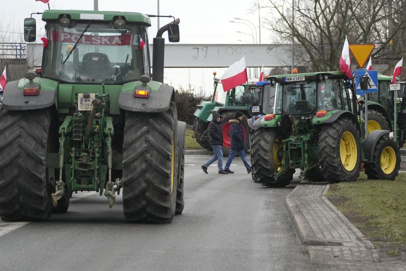 Polonyalı çiftçiler Almanya ile ortak sınırı kapattı