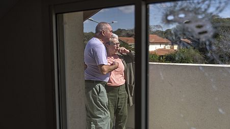 Pete und Gillian Brisley besuchen das Haus ihrer Tochter, die zusammen mit ihren beiden Töchtern bei dem Hamas-Angriff vom 7. Oktober getötet wurde.