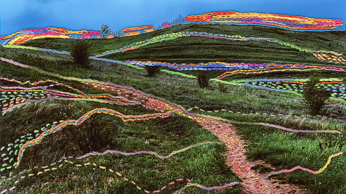 Alia O: Ukrainian artist revives Soledar’s forgotten memories through embroidery thumbnail