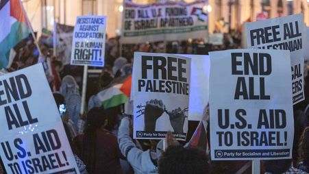مظاهرة مؤيدة للفلسطينيين ولوقف اطلاق النار في واشنطن. 