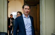 Eski Avusturya Başbakanı Sebastian Kurz, 'yalan beyandan' yargılandığı dava için mahkemeye gelirken 